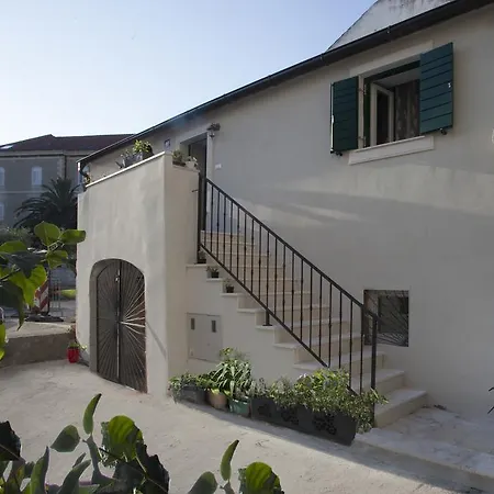 Luca Apartment
